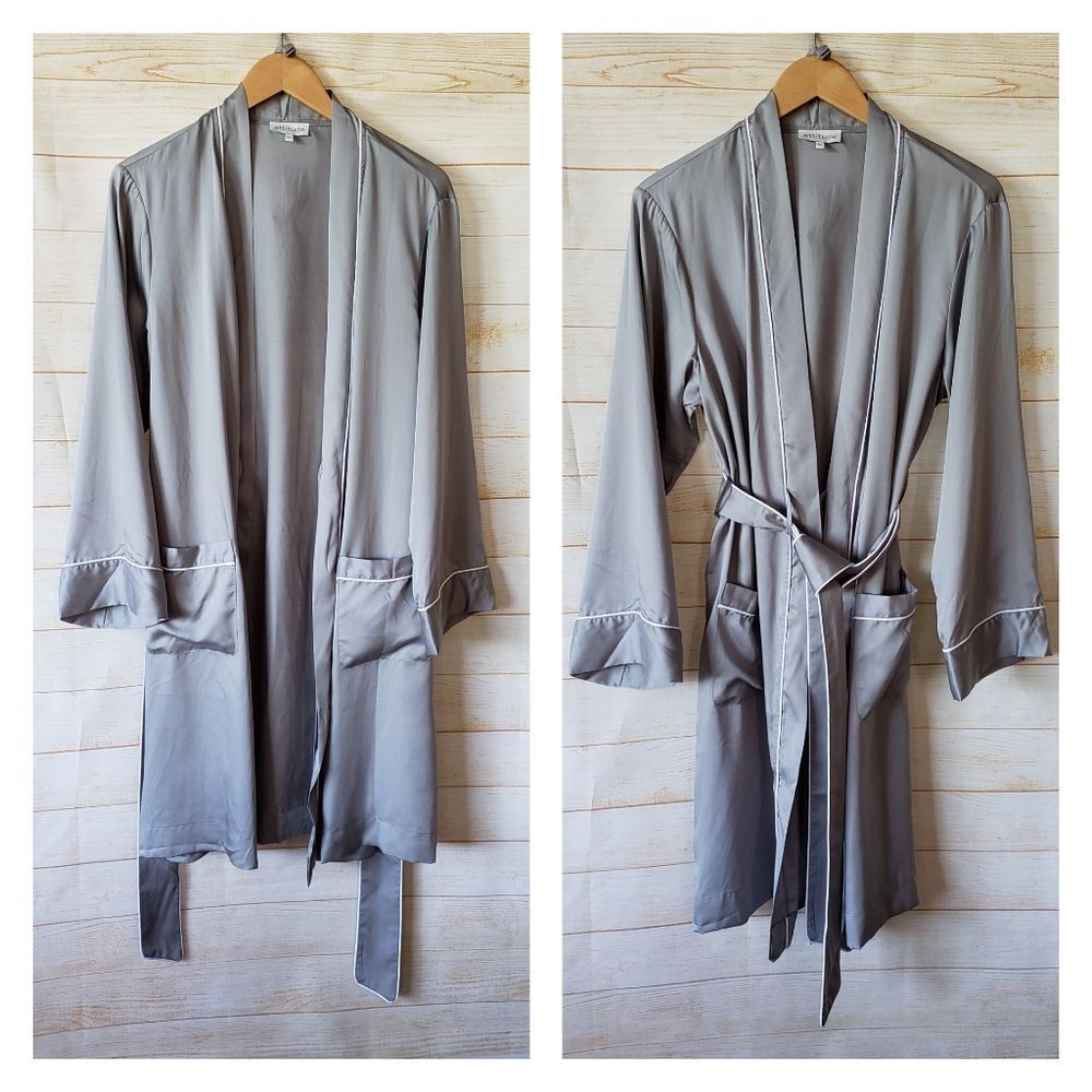 Ettitude Sateen Plus Bamboo Women's Robe Fog Gray White Size Medium - Picture 5 of 13